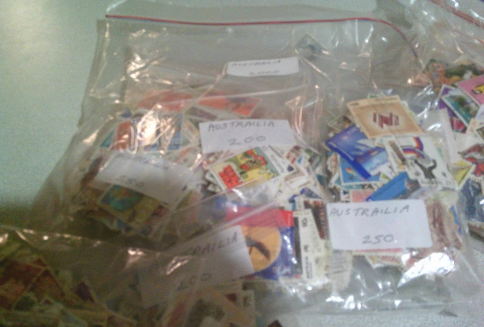 Sellos usados Australia 1 Kilo (más de 10.000) Foto 2 de 4