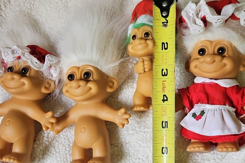 Russ Troll Dolls Lot of 4 Brown Eyes White Hair Holiday Outfits MPN 1879