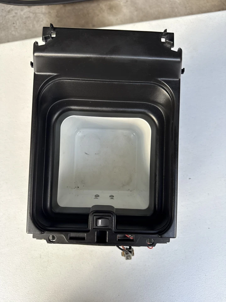 Land Rover LR3 2005/09/2010/13 LR4/2006/13 RANGE ROVER SPORT CUBBY CAJA REFRIGERADORA Foto 3 de 4