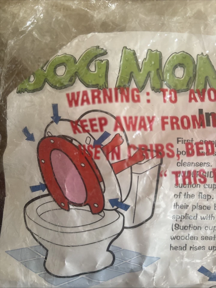 Bog Monster 1993 Original Toilet Prank Monster Gag Broma Regalo De Colección RARO Rojo Foto 2 de 4
