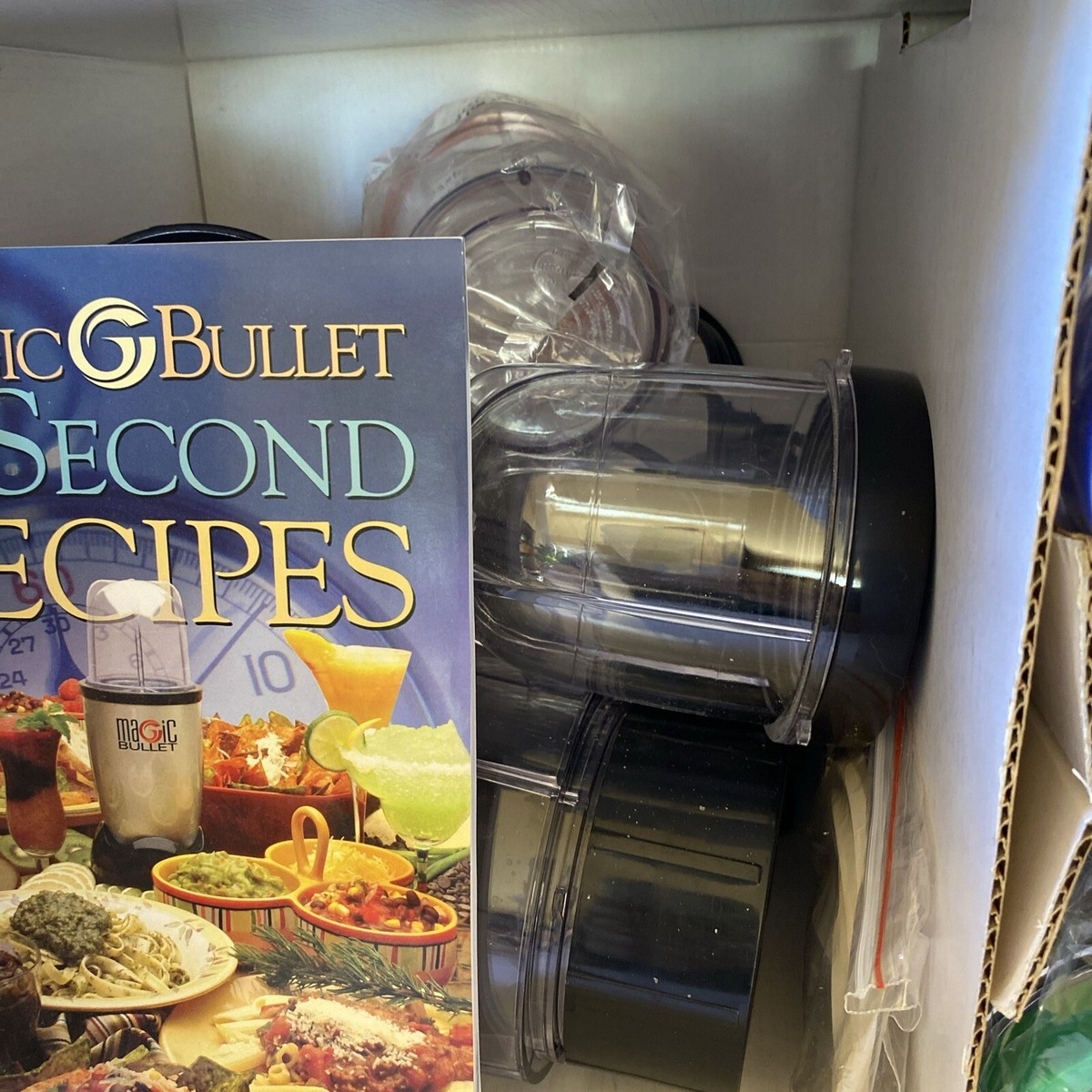 キッチン家電 Magic Bullet Deluxe Amazon.com: Magic Bullet Deluxe Upgrade Kit, Black, 12-Ounce