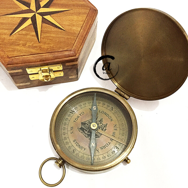 Solid Gift Military/Navy Nautical Antique Brass Finish Compass With Wooden Box .