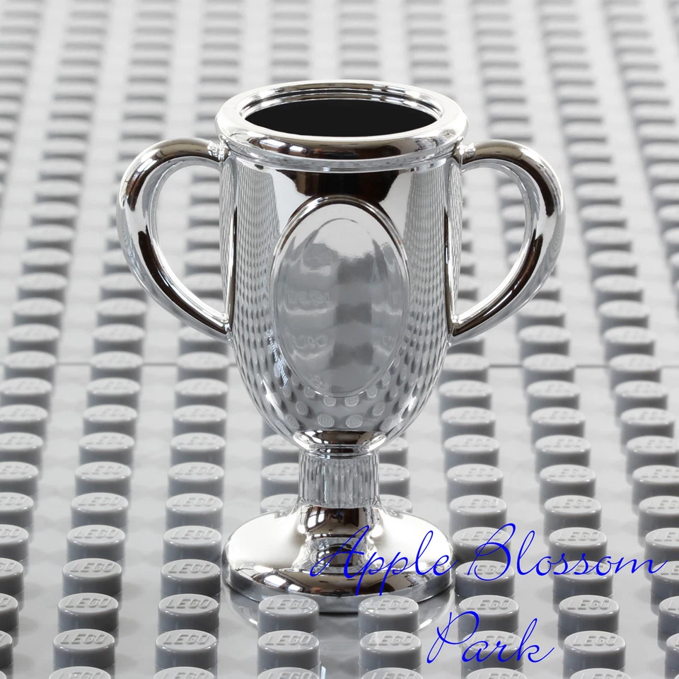 NUEVO Lego Minifigura Cromo PLATA TROFEO Ferrari Coche de Carreras Copa Premio 8389 8672 Escala Foto 3 de 3