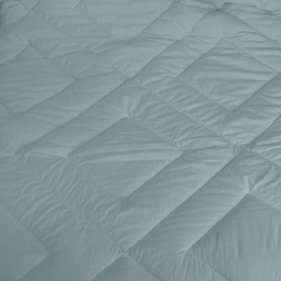 Edredón alternativo Tommy Bahama Butter Soft Down King, Queen, hipoalergénico  Foto 3 de 4