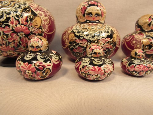 15 Piece Matryoshka Nesting Doll Set Hand Made Painted Russia 4 1/4" Red Gold - Picture 5 of 18