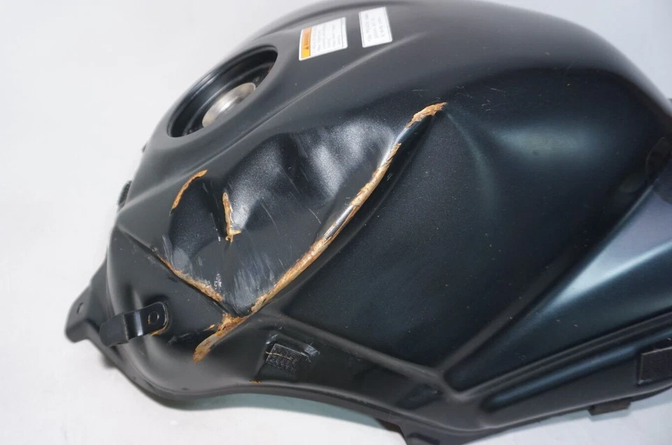 Suzuki GSXR 1000 2021 17-24 tanque de gasolina pila de combustible 324839 abollado sin fugas OEM Foto 2 de 4