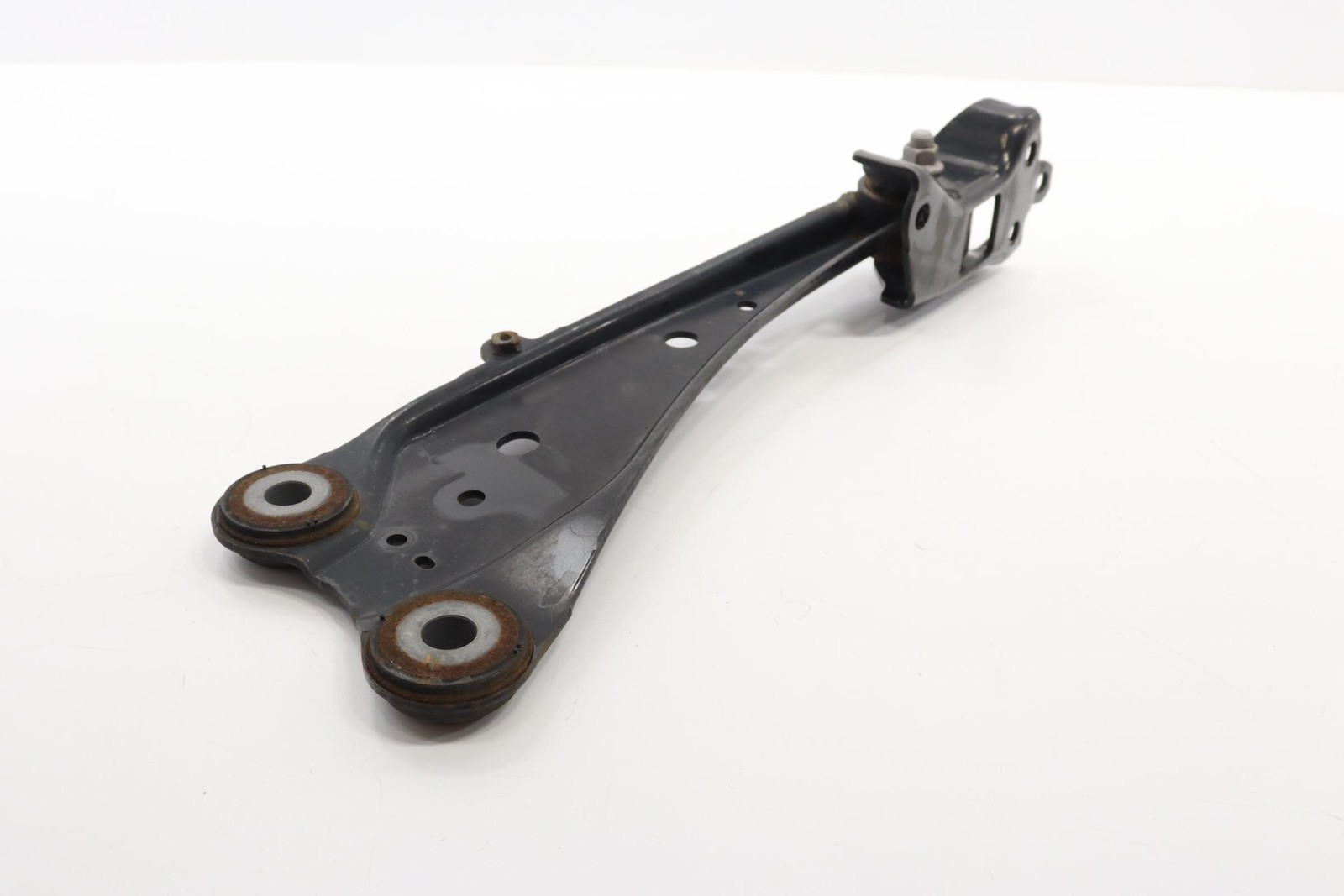 2018 - 2021 LEXUS NX300 REAR RIGHT SIDE SUSPENSION LOWER CONTROL ARM OEM