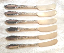 6 Vintage 1934 Oneida Heirloom Silver Plate  "Chateau" Butter Spreader Knives