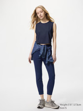 Uniqlo Women's Ultra Stretch Leggings, Style 221-469566, Size 30-31W, 68 Blue