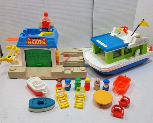 Vintage Fisher-Price Little People Houseboat And Marina Including Figures
