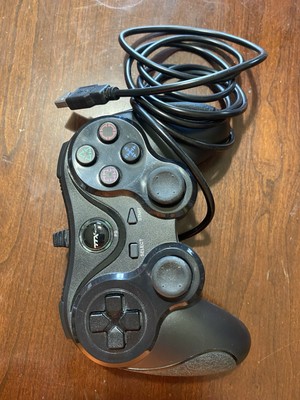 ttx tech ps3 Wired controller and one generic ps3 Wireless controller