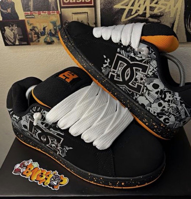 DC Shoes Men s Black/Orange Skull Graphic Lace-Up Sneakers Rubber Sole