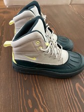Nike Kids 5Y Woodside ACG Snow boots