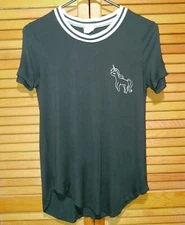 Dirtee Laundry Women’s Size Large Unicorn Graphic Black White Baseball Tee Top