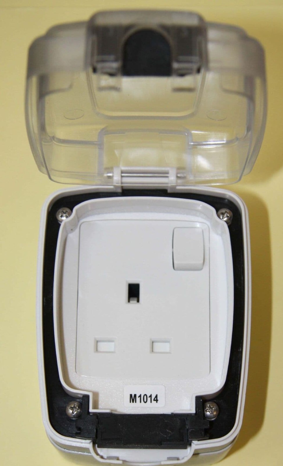 MK Shield K46131 CLR 13A 1 Gang Single Garden Plug Socket Outdoor