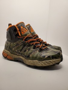 acg foam boots