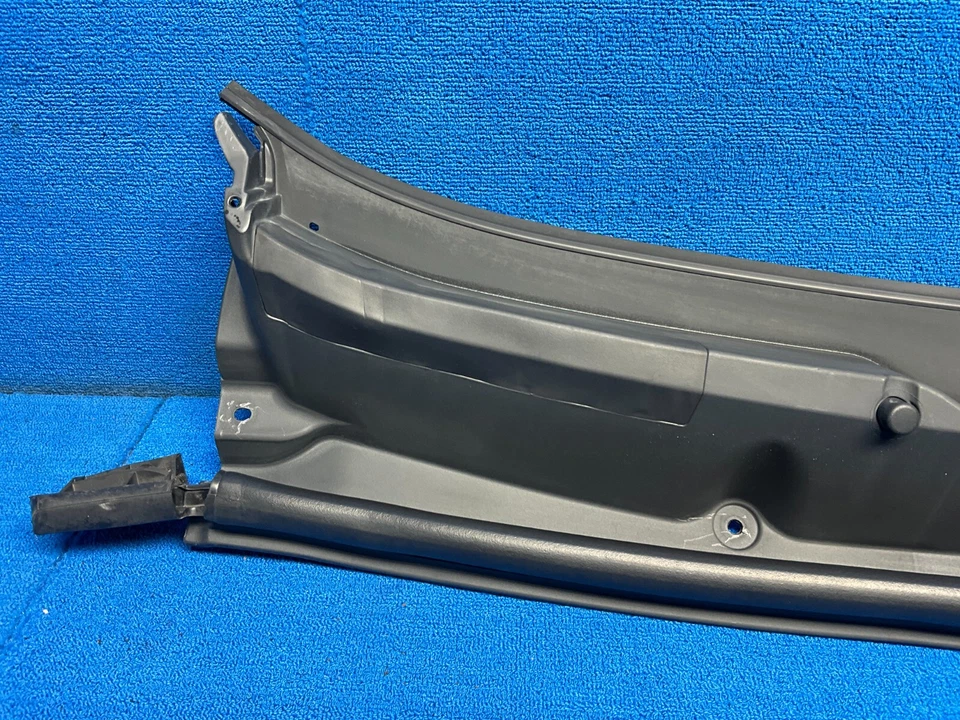 Chevrolet Trax 2017-2021 parabrisas cubierta panel ventilación rejilla cubierta y boquilla OEM Foto 2 de 4