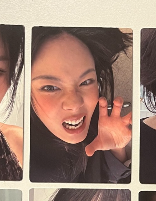 BIBI Official Photocard CONCERT 'EVE' Kpop Authentic Limited Rare