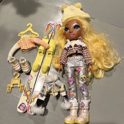 MGA Entertainment Rainbow High Winter Break Sunny Madison Fashion Doll