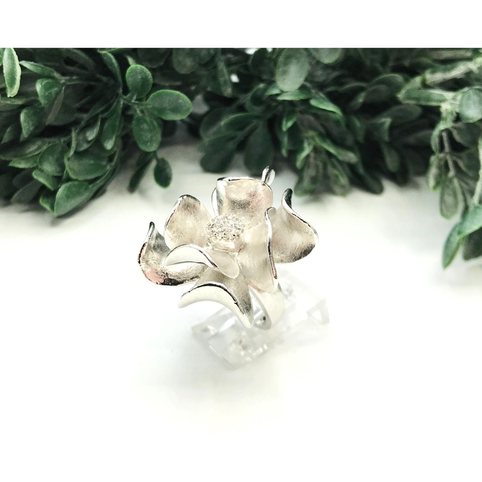Statement ring silver flower size 6.25 Premier De… - image 2