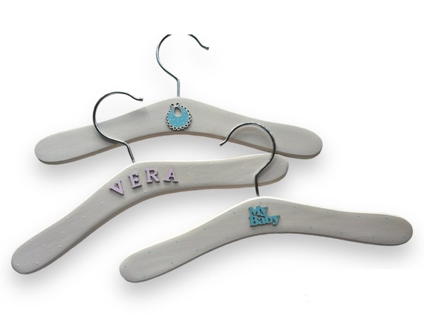 Perchas Bebe Personalizadas. Pintada a mano.
