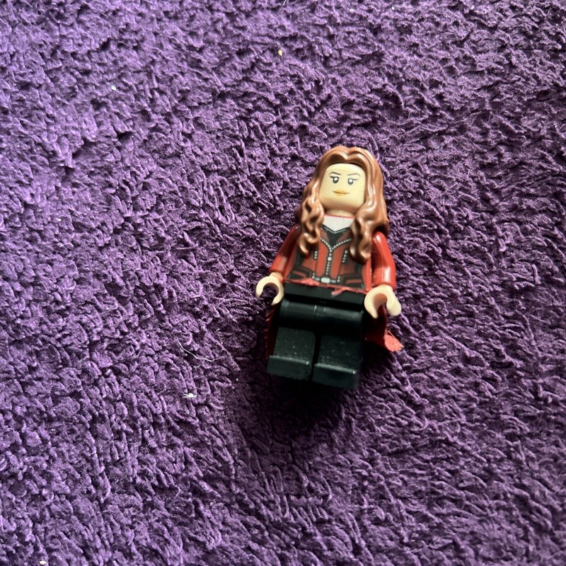 LEGO Scarlet Witch Minifigure 76051 Marvel Super Avengers sh256