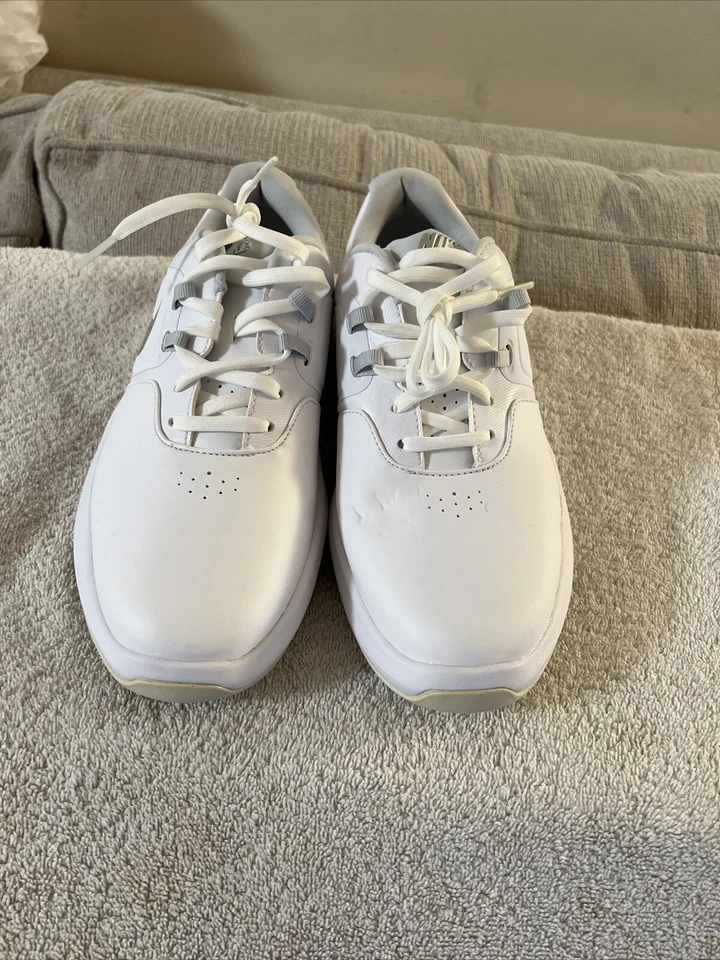 Botines de golf Nike Air Zoom Victory para mujer talla 8 (AR5608-100) blancos/plateados Foto 2 de 4