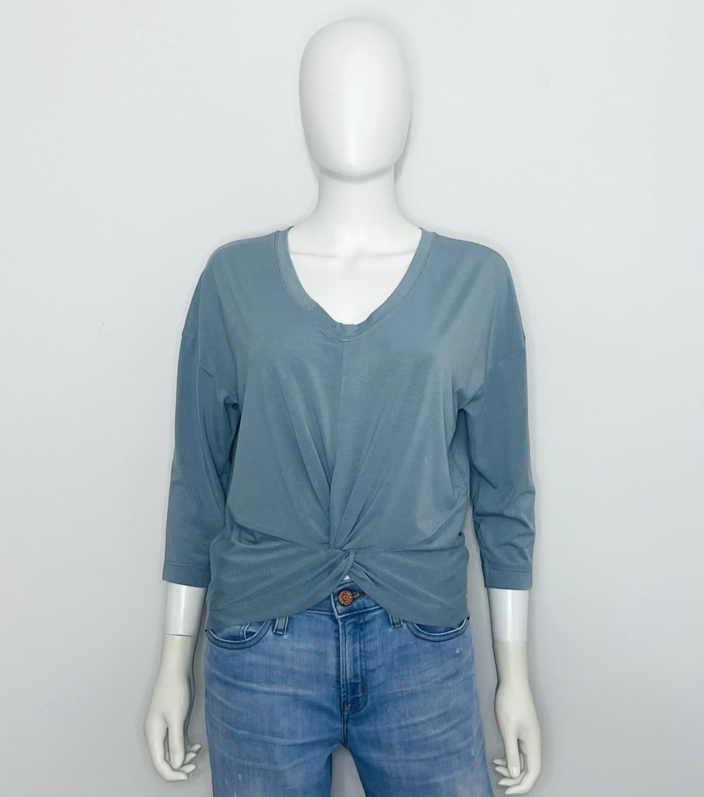 Athleta Embody Twist Front Womens Tee XS Teal V Neck 3/4 Sleeve T Shirt Logo