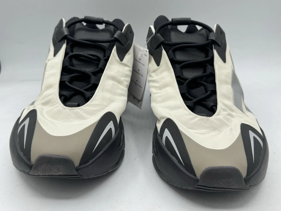 Adidas Yeezy Boost 700 MNVN Bone FY3729 para hombre talla 15 Foto 2 de 4
