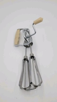 Vintage Hand Mixer Egg Beater BAKELITE Handle Good Cond.