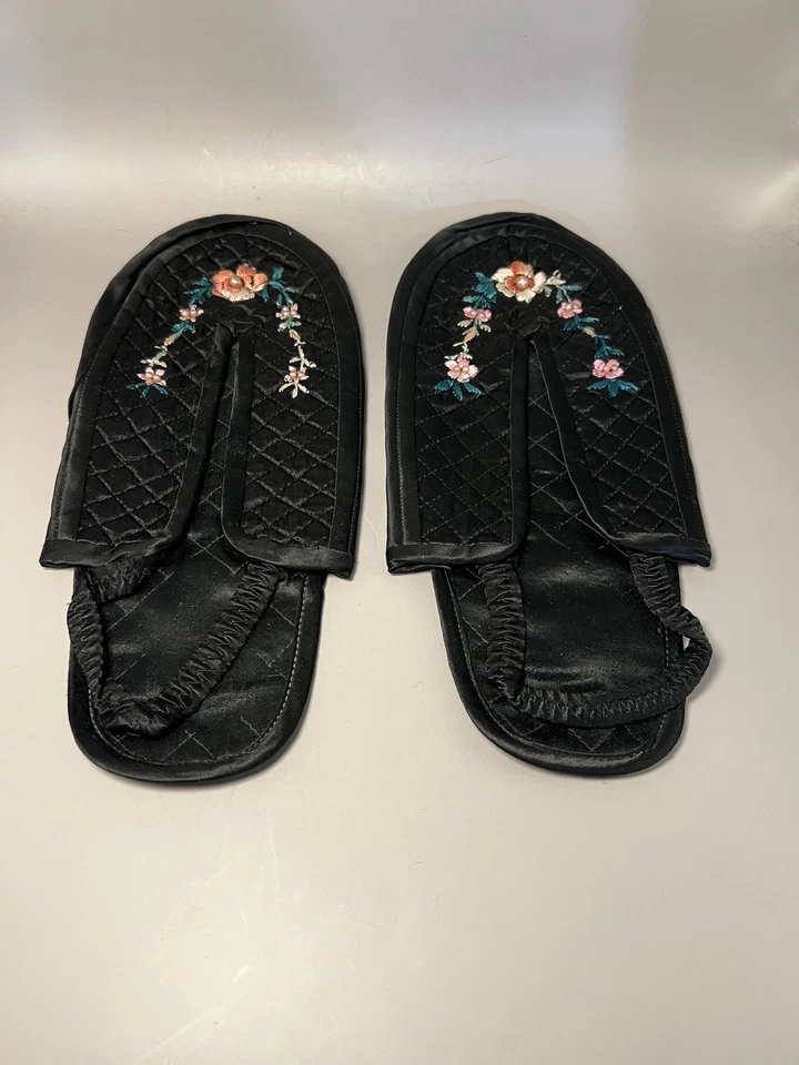 Zapatillas vintage bordadas a mano para mujer medianas satinadas florales acolchadas años 70 mulas Foto 2 de 4