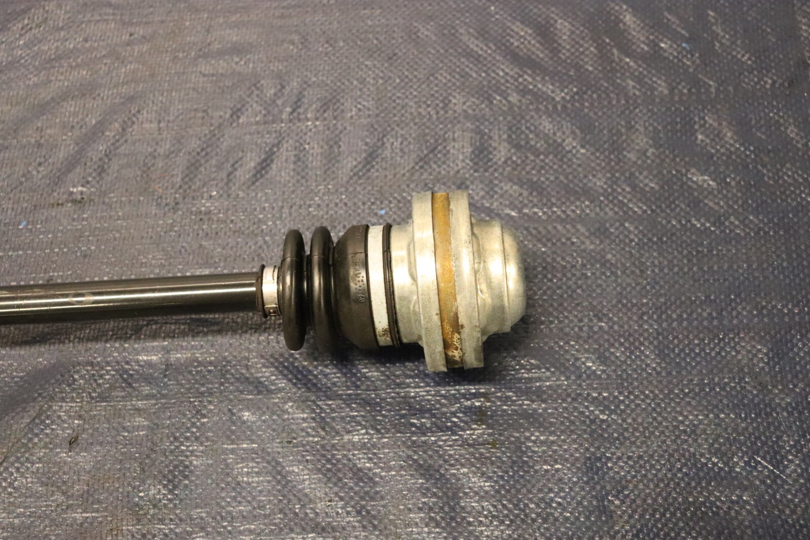 2012 AUDI R8 5.2 QUATTRO SPYDER V10 OEM AWD AUTO FRONT AXLE SHAFT #2 #1256