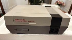 NES Nintendo Entertainment System Action Set CIB Complete in Box NICE - Tested