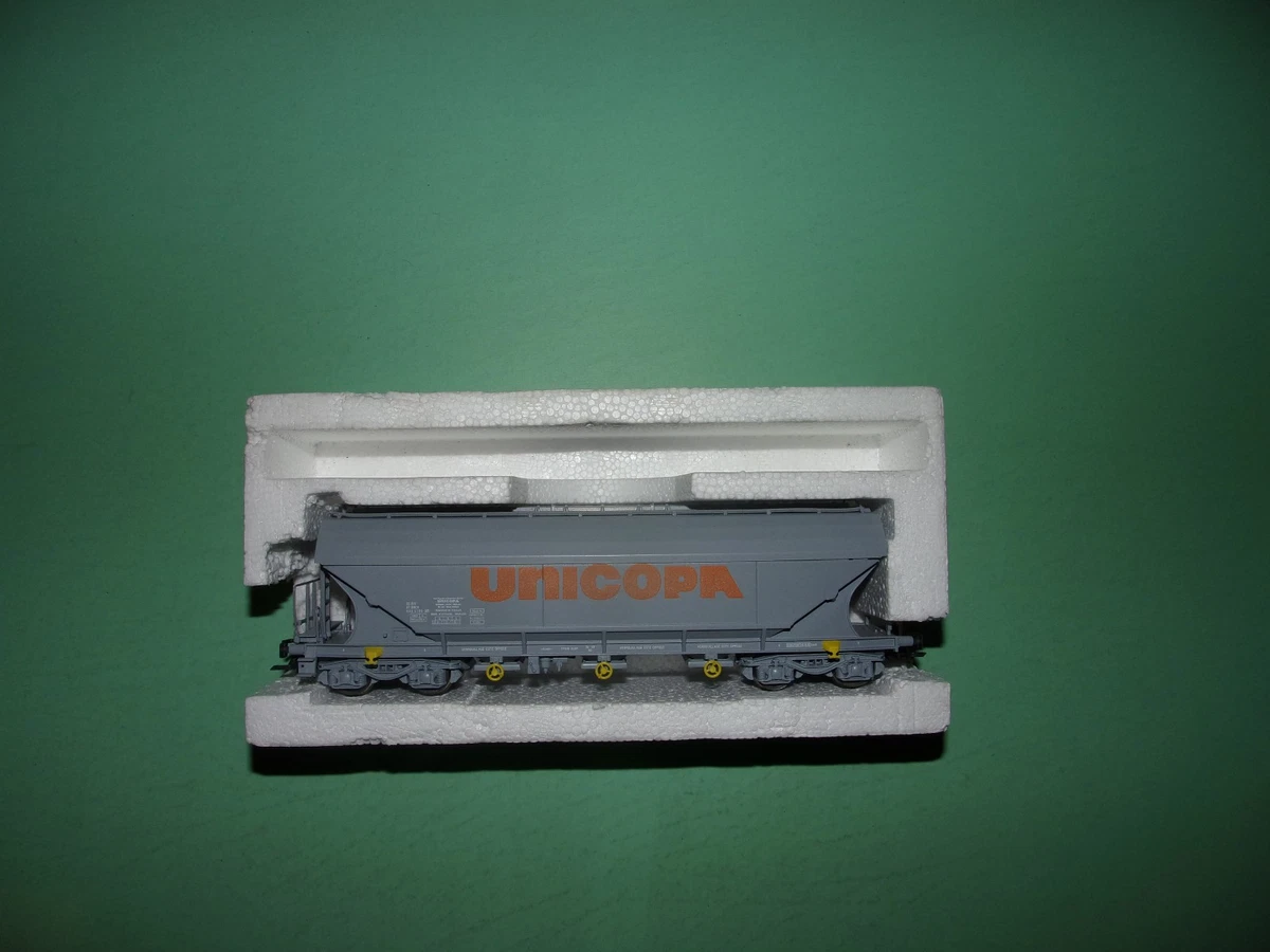 COFFRET DE 3 WAGONS FRIGORIFIQUES A 2 ESSIEUX HGB 2 SANS GUERITE