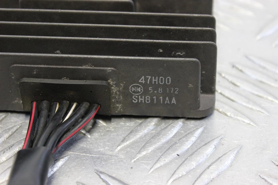 Regulador rectificador Suzuki GSXR 750 GSXR750 2008 a 2010 K8 K9 L0 B109 Foto 2 de 4