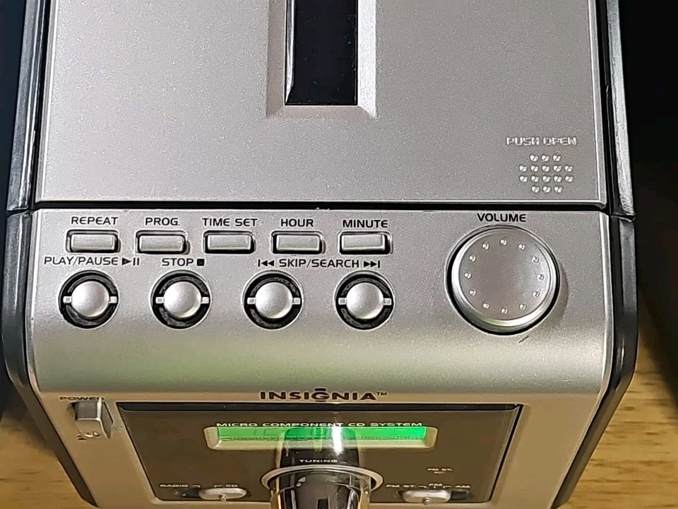 Insignia Micro Component CD System W/ 2 Speakers AM-FM Radio-Clock. Works  - Image 3 of 4