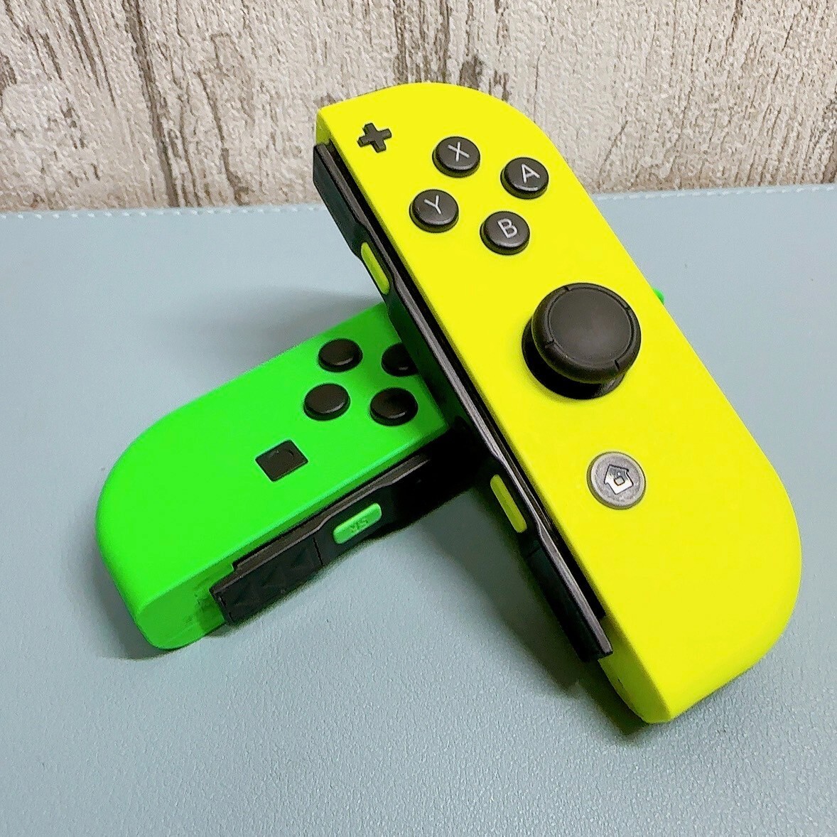 Switch Nintendo Switch Joy-Con (L) グリーン… Amazon.co.jp: 【任天堂純正品】Joy-Con (L) ネオングリーン/ (R