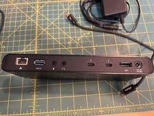 Cable Matters 107004 Aluminum Thunderbolt 3 Dock with cable and power adapter