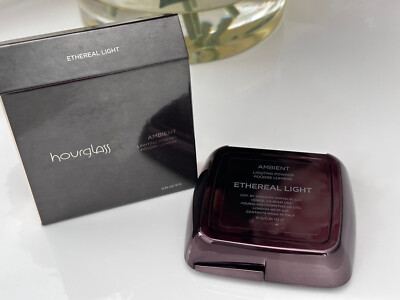 アワーグラス　Ambient Lighting Powder Ambient™ Lighting Finishing Powder | Your Perfect Light