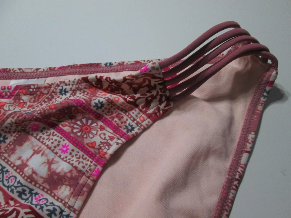 Xhilaration Womens Size L Bikini Bottom Coral Hipster Straps Side Paisley Swim - Image 3 of 4