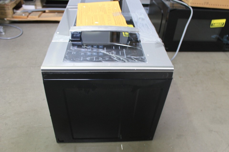 GE JVM3160RFSS 30" Stainless Steel OverTheRange Microwave NOB 148038