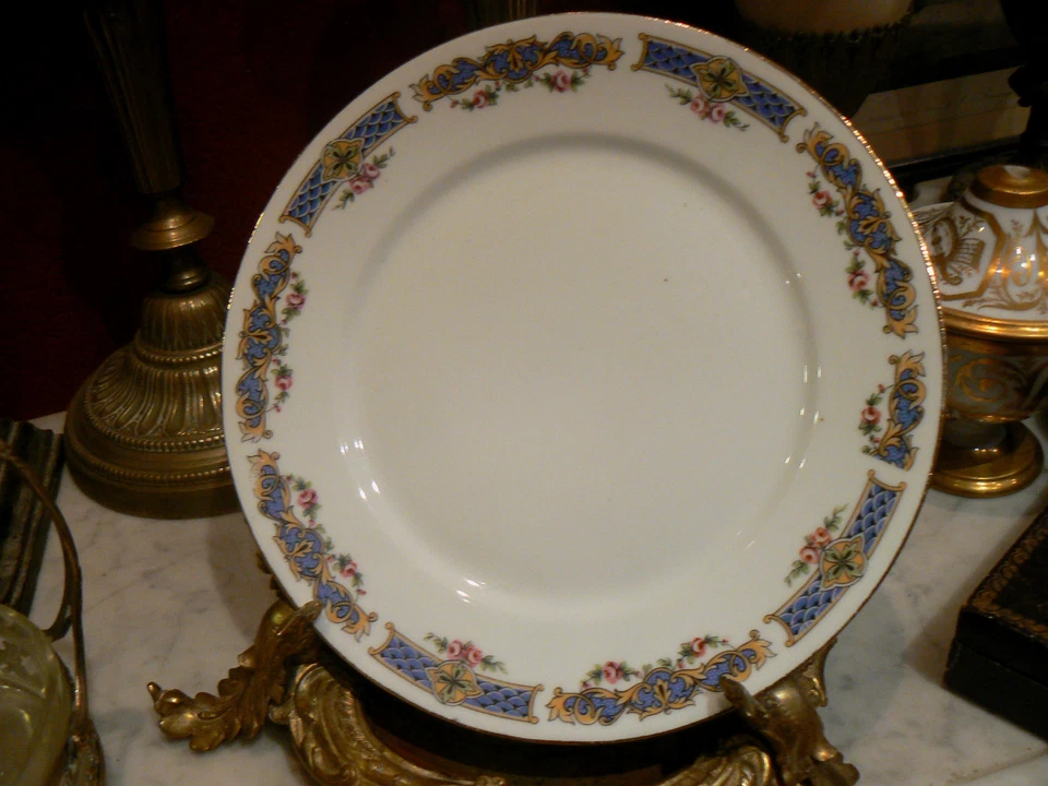 6 anciennes assiettes dessert porcelaine decor de style louis XVI roses - Photo 1/1