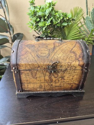 Vintage Style Wooden Treasure Chest World Map Storage Box Decor