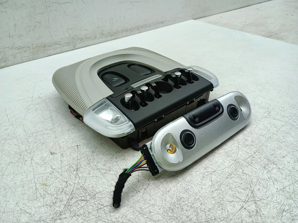 MINI CLUBMAN COURTESY LIGHT INTERIOR ROOF 6820144 F54 2014-2024 - Image 3 of 4