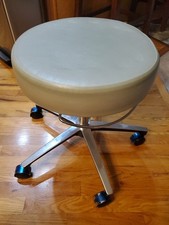 Midmark 125-001  Rolling Medical Dental Exam Stool Adjustable Seat