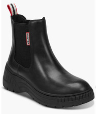 Size 6 Hunter rain boots women. Not Rubber, leather, water proof, super cute