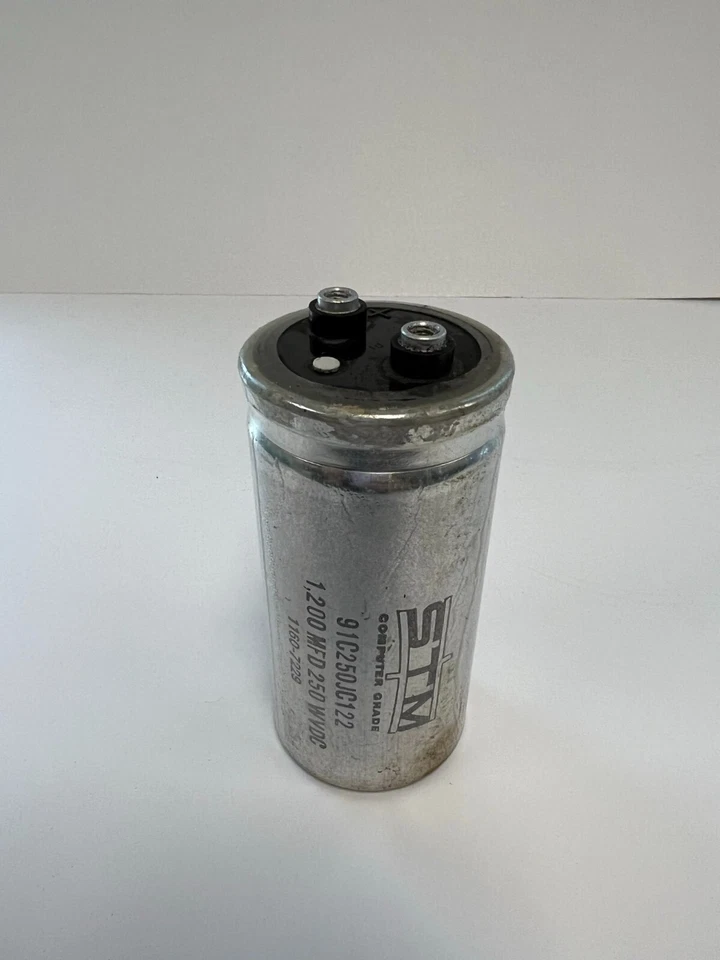 STM 91C250JC122 1200 MFD 250WVDC 1160-7229 Capacitor Foto 2 de 4
