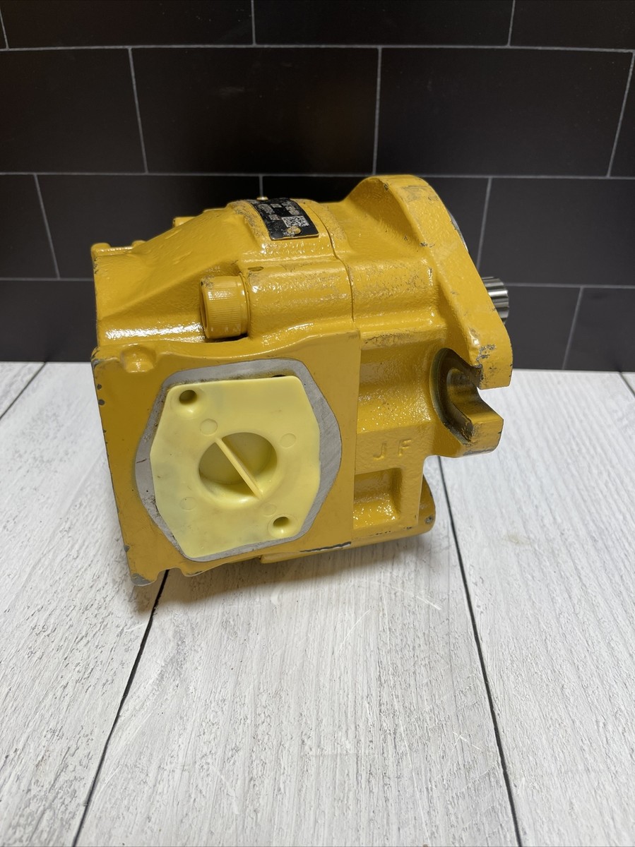 CAT Gear Pump for auxiliary system on 320, 323, and 325