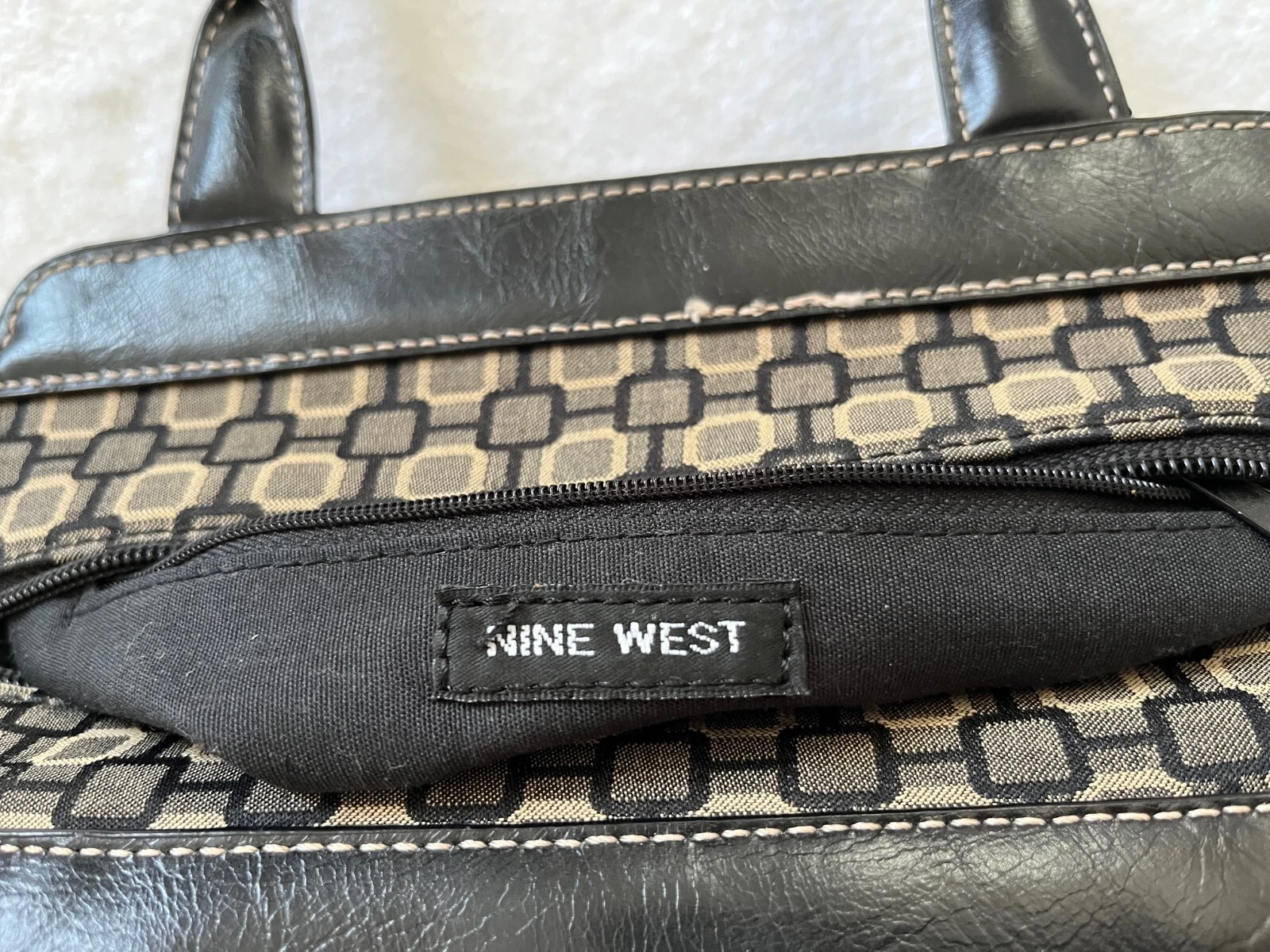 Borsa a mano piccola vintage Y2K Nine West marrone bordo nero manico superiore