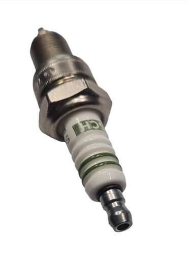 Bosch Spark Plug V Fiat Coupe & Lancia Delta Integrale Evo New & Genuine - Picture 3 of 10